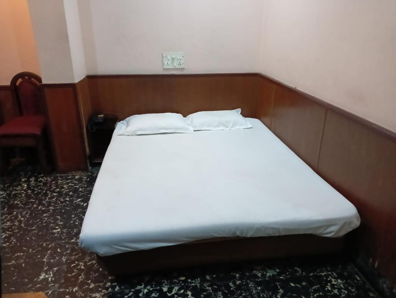 Hotel Heera Kalkutta Exterior foto