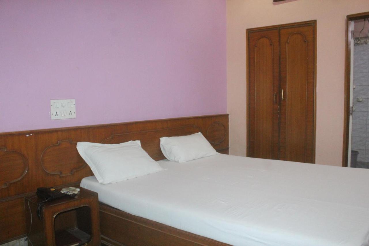 Hotel Heera Kalkutta Exterior foto