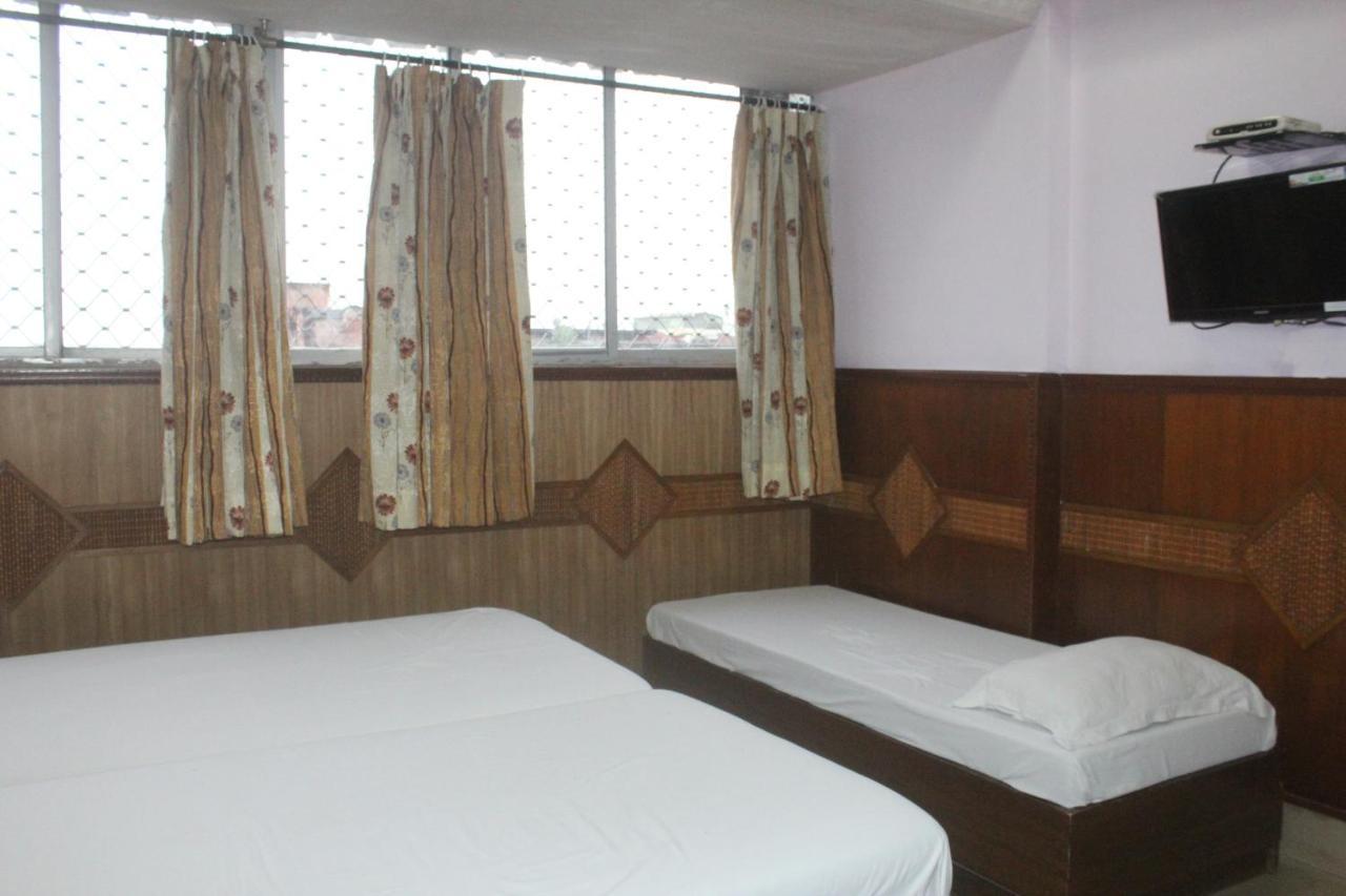 Hotel Heera Kalkutta Exterior foto